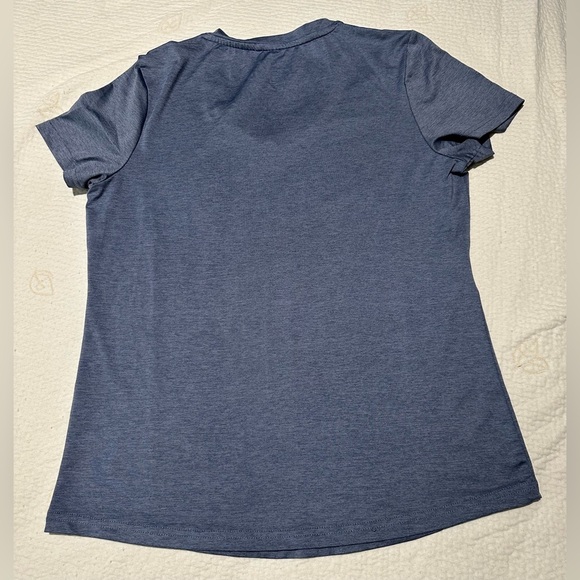 Aeropostale Sport: Women’s V-Neck Short Sleeve Shirt- Size Large - Picture 2 of 5